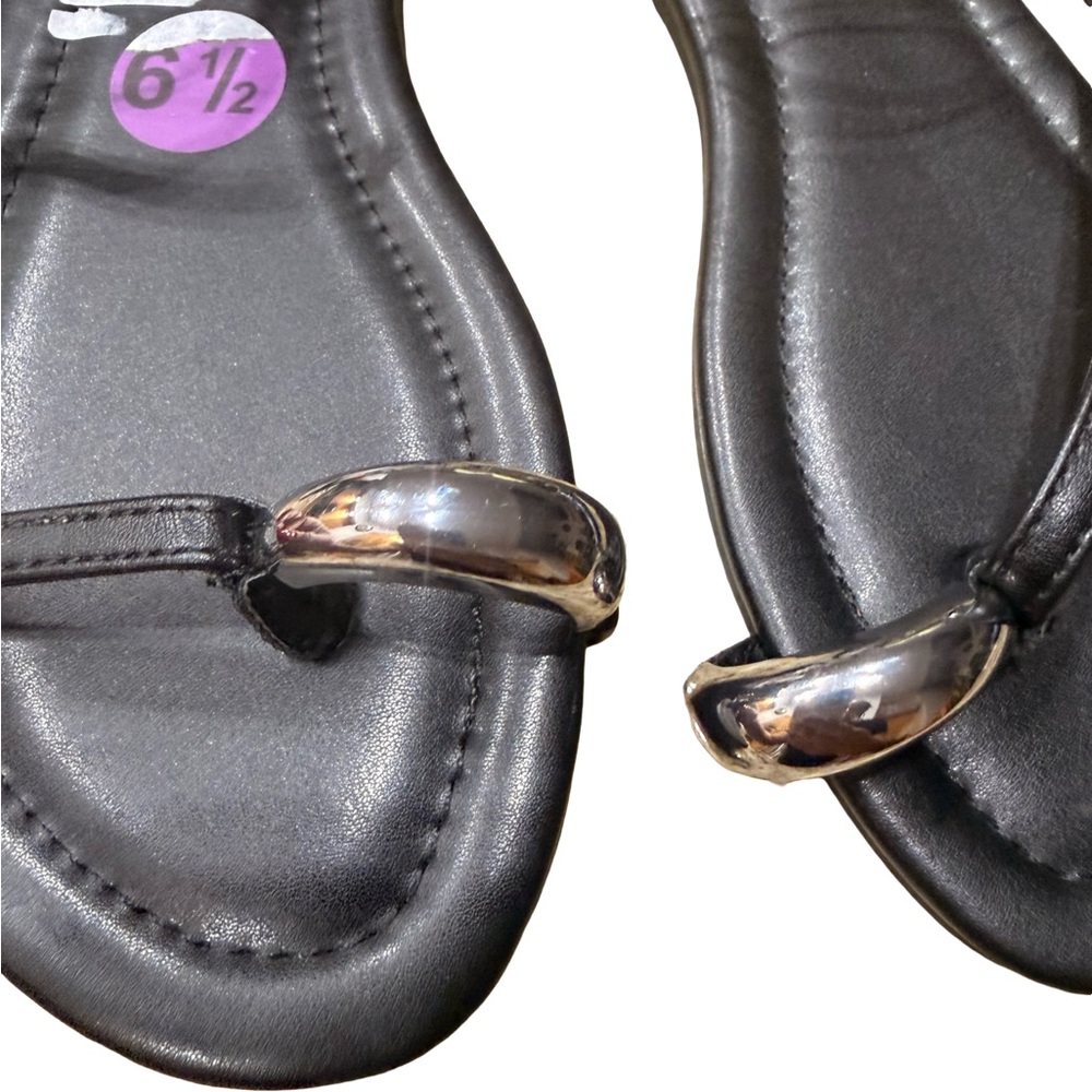 NWT ALDO Black Strappy Flat Sandals Silver Hardware Ankle Strap Women’s 6.5 - Picture 4 of 10